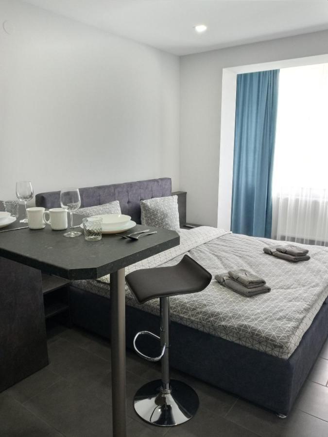 Luxury Central Apartment 乌日霍罗德 外观 照片
